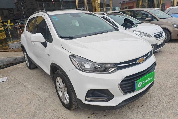 Used Chevrolet Trax 2017 1.4T Automatic Two-Wheel Drive Comfort Version Front Right 45 Deg