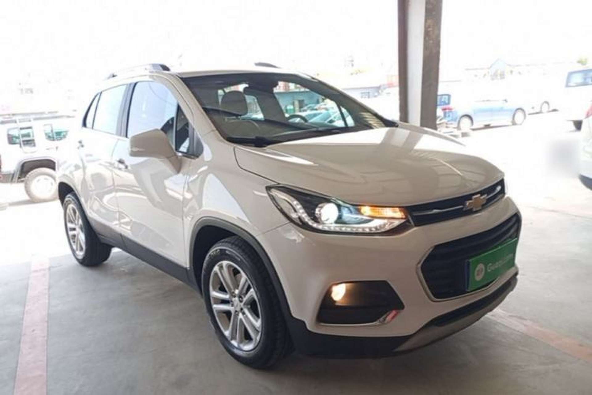 Used Chevrolet Trax 2017 1.4T Automatic All-Wheel-Drive Flagship Model Front Right 45 Deg