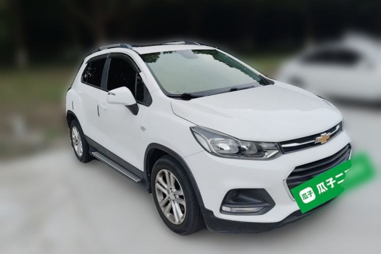 Used Chevrolet Trax 2017 1.4T Manual Two-Wheel Drive Comfort Model Front Right 45 Deg