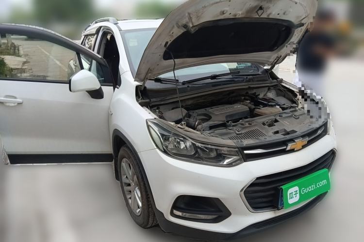 Used Chevrolet Trax 2017 1.4T Automatic Two-Wheel Drive Comfort Version Front Right 45 Deg