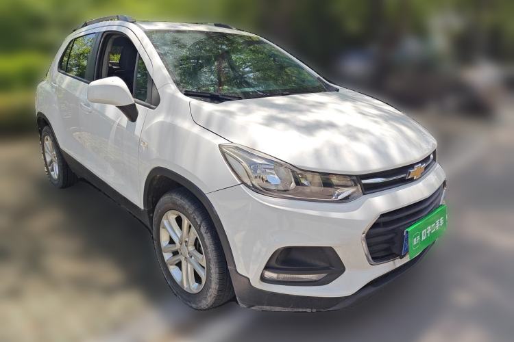 Used Chevrolet Trax 2017 1.4T Automatic Two-Wheel Drive Comfort Version Front Right 45 Deg