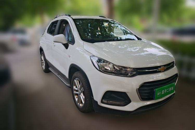 Used Chevrolet Trax 2017 1.4T Automatic Two-Wheel Drive Comfort Version Front Right 45 Deg
