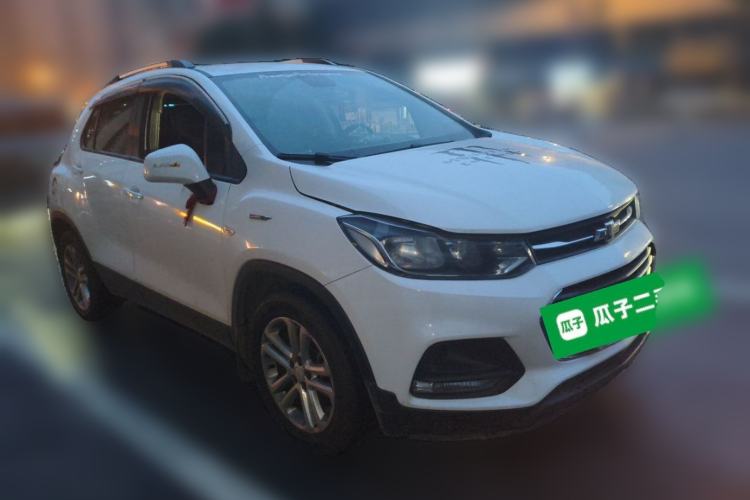 Used Chevrolet Trax 2017 1.4T Automatic Two-Wheel Drive Comfort Version Front Right 45 Deg