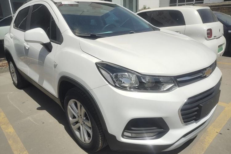 Used Chevrolet Trax 2017 1.4T Automatic Two-Wheel Drive Comfort Version Front Right 45 Deg