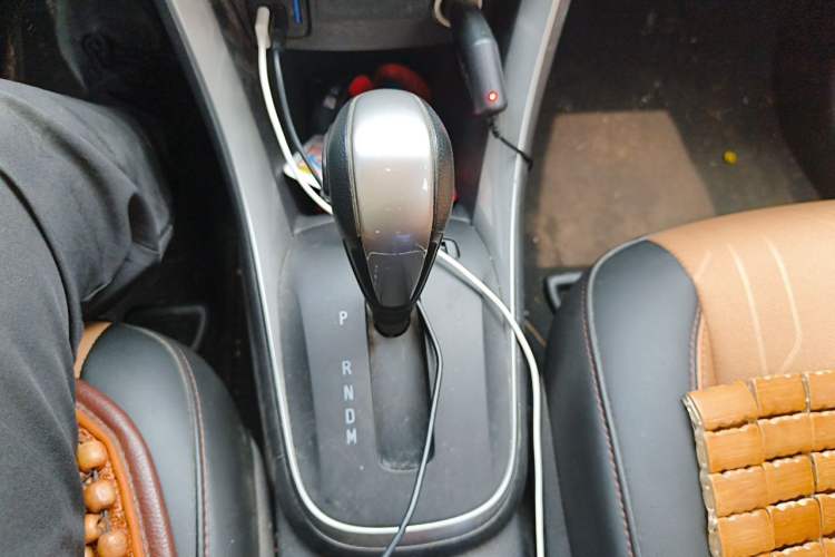 Used Chevrolet Trax 2017 1.4T Automatic Two-Wheel Drive Luxury Version Gear Lever