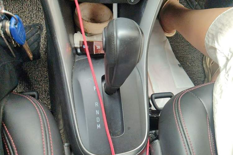 Used Chevrolet Trax 2017 1.4T Automatic Two-Wheel Drive Comfort Version Gear Lever