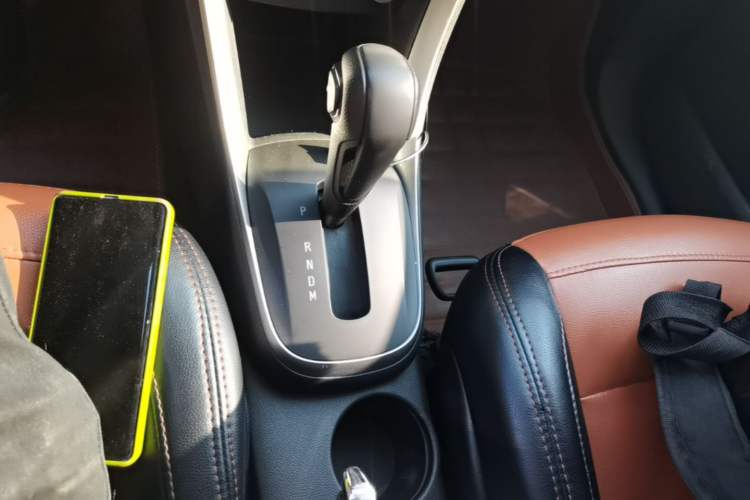 Used Chevrolet Trax 2017 1.4T Automatic Two-Wheel Drive Comfort Version Gear Lever