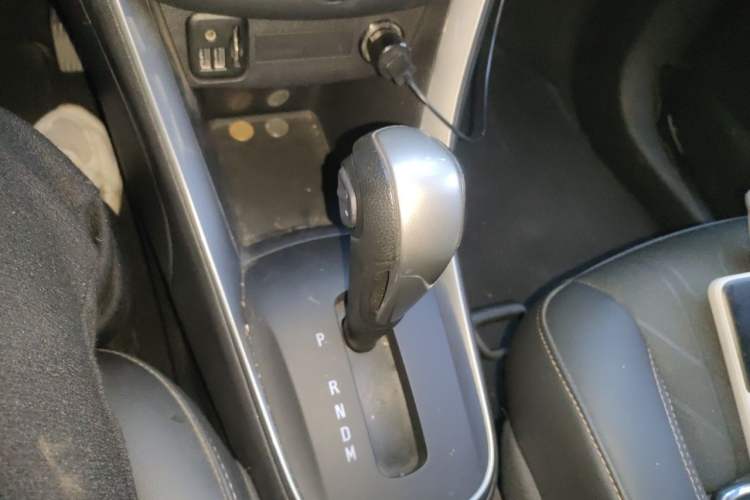 Used Chevrolet Trax 2017 1.4T Automatic Two-Wheel Drive Luxury Version Gear Lever