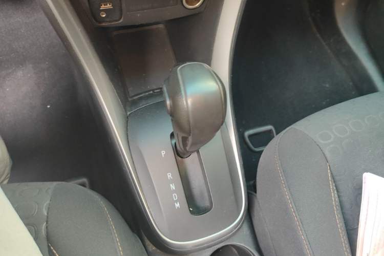 Used Chevrolet Trax 2017 1.4T Automatic Two-Wheel Drive Comfort Version Gear Lever