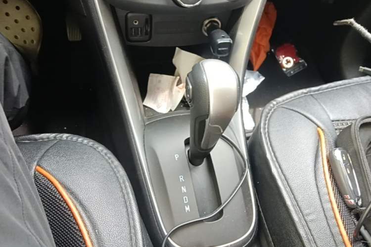 Used Chevrolet Trax 2017 1.4T Automatic Two-Wheel Drive Luxury Version Gear Lever