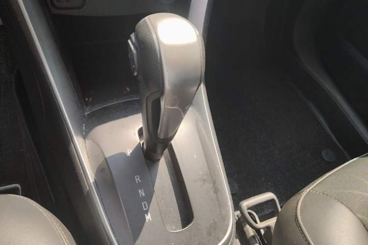 Used Chevrolet Trax 2017 1.4T Automatic Two-Wheel Drive Luxury Version Gear Lever