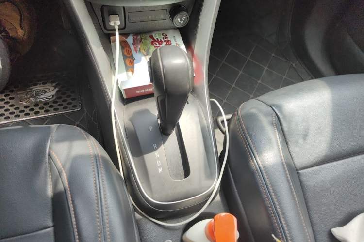 Used Chevrolet Trax 2017 1.4T Automatic Two-Wheel Drive Comfort Version Gear Lever