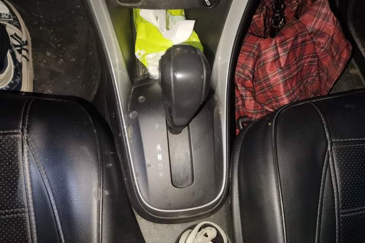 Used Chevrolet Trax 2017 1.4T Automatic Two-Wheel Drive Comfort Version Gear Lever