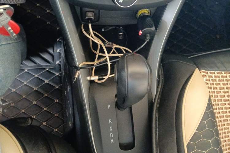 Used Chevrolet Trax 2017 1.4T Automatic Two-Wheel Drive Comfort Version Gear Lever