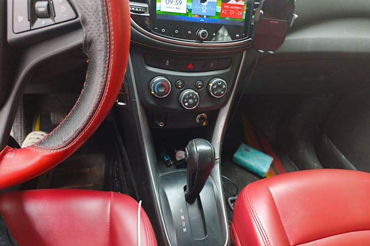 Used Chevrolet Trax 2017 1.4T Automatic Two-Wheel Drive Comfort Version Gear Lever