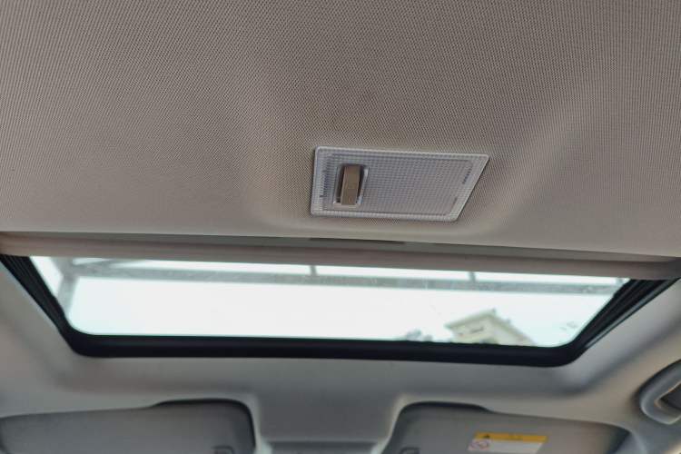 Used Chevrolet Trax 2017 1.4T Automatic Two-Wheel Drive Luxury Version Headliner