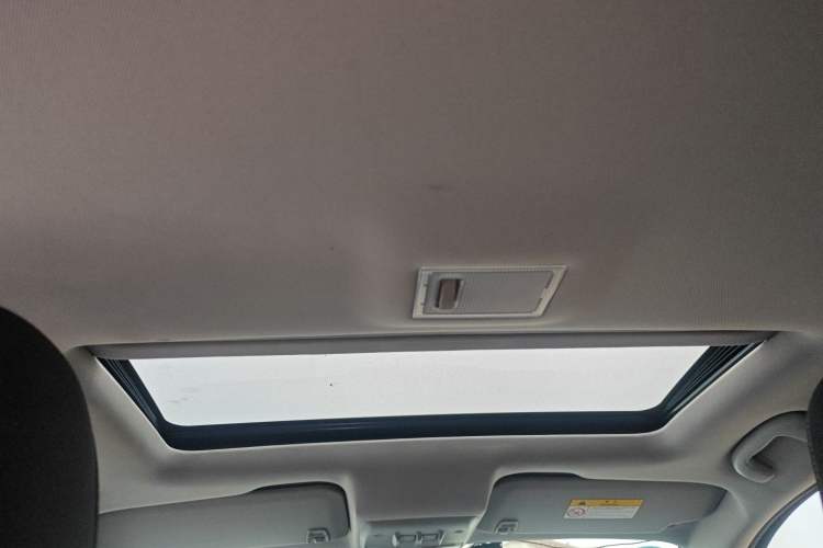 Used Chevrolet Trax 2017 1.4T Automatic Two-Wheel Drive Comfort Version Headliner