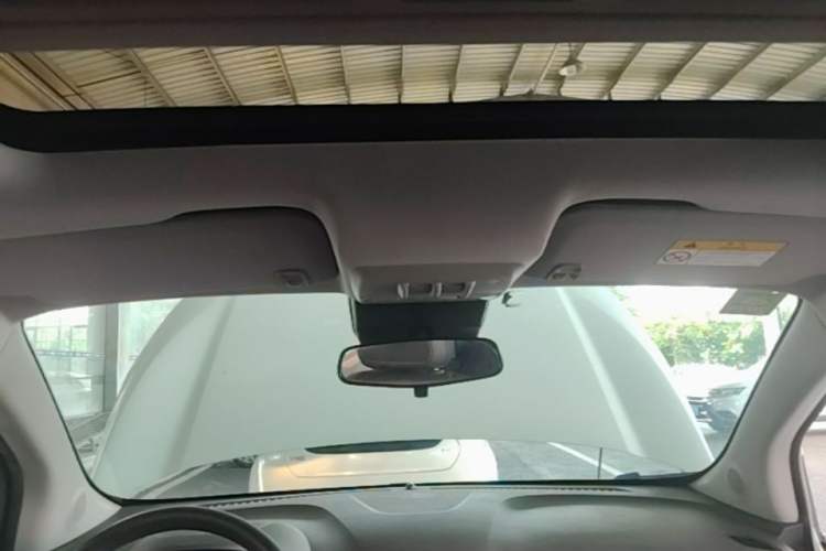 Used Chevrolet Trax 2017 1.4T Automatic Two-Wheel Drive Luxury Version Headliner