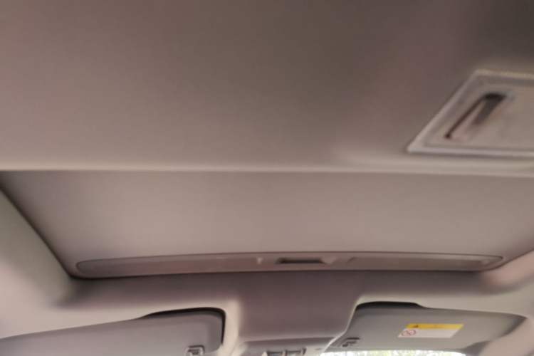 Used Chevrolet Trax 2017 1.4T Automatic Two-Wheel Drive Comfort Version Headliner
