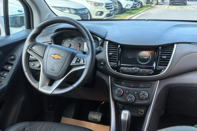 Used Chevrolet Trax 2017 1.4T Automatic Two-Wheel Drive Luxury Version Interior 1