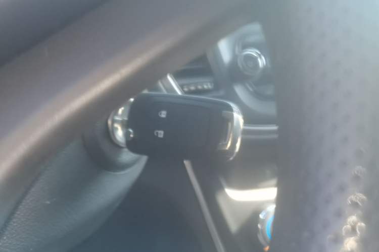 Used Chevrolet Trax 2017 1.4T Automatic Two-Wheel Drive Comfort Version Interior 1