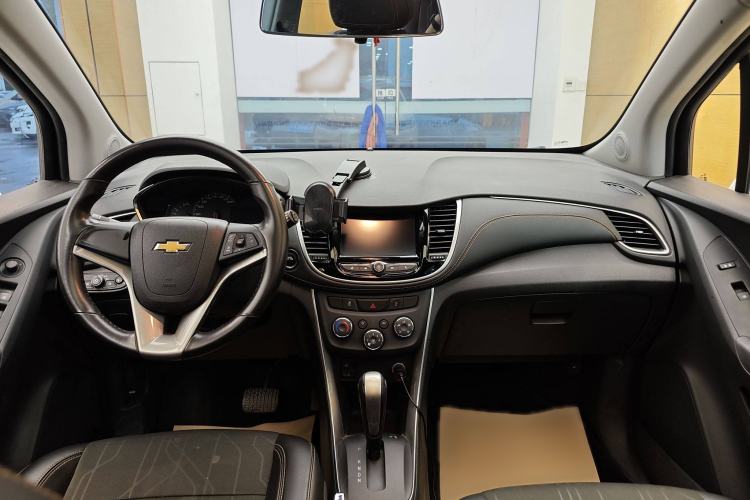 Used Chevrolet Trax 2017 1.4T Automatic Two-Wheel Drive Luxury Version Interior 1
