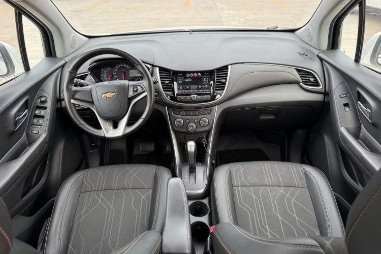 Used Chevrolet Trax 2017 1.4T Automatic Two-Wheel Drive Luxury Version Interior 1
