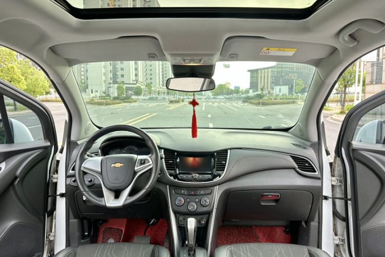 Used Chevrolet Trax 2017 1.4T Automatic Two-Wheel Drive Luxury Version Interior 1