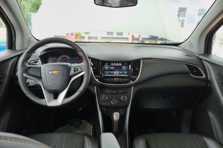Used Chevrolet Trax 2017 1.4T Automatic Two-Wheel Drive Luxury Version Interior 2