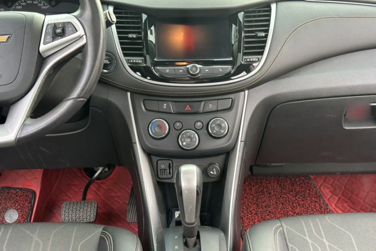 Used Chevrolet Trax 2017 1.4T Automatic Two-Wheel Drive Luxury Version Interior 3