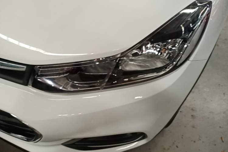 Used Chevrolet Trax 2017 1.4T Manual Two-Wheel Drive Comfort Model Left Front Headlight