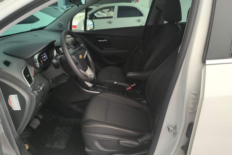Used Chevrolet Trax 2017 1.4T Automatic Two-Wheel Drive Luxury Version Left Front Seat