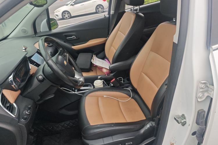 Used Chevrolet Trax 2017 1.4T Automatic All-Wheel-Drive Flagship Model Left Front Seat