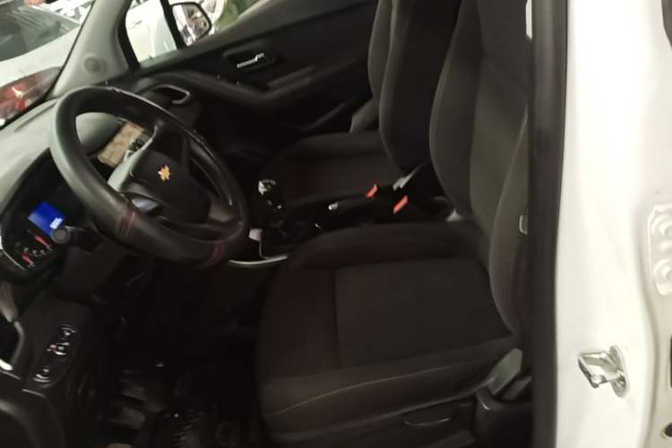 Used Chevrolet Trax 2017 1.4T Manual Two-Wheel Drive Comfort Model Left Front Seat