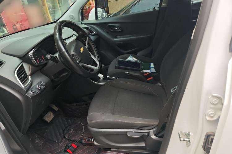 Used Chevrolet Trax 2017 1.4T Automatic Two-Wheel Drive Comfort Version Left Front Seat
