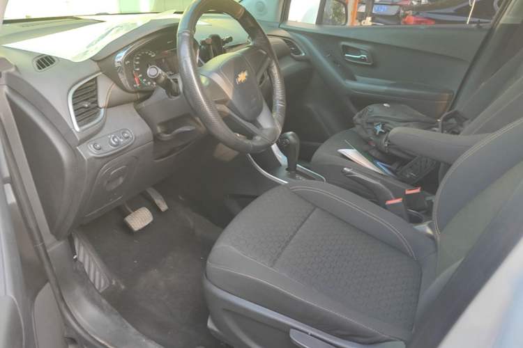 Used Chevrolet Trax 2017 1.4T Automatic Two-Wheel Drive Comfort Version Left Front Seat