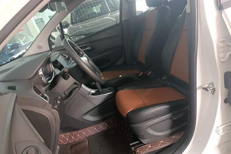 Used Chevrolet Trax 2017 1.4T Automatic Two-Wheel Drive Comfort Version Left Front Seat