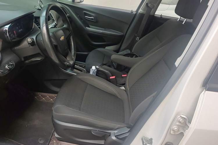 Used Chevrolet Trax 2017 1.4T Automatic Two-Wheel Drive Comfort Version Left Front Seat