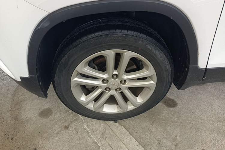 Used Chevrolet Trax 2017 1.4T Automatic Two-Wheel Drive Luxury Version Left Front Wheel Hub