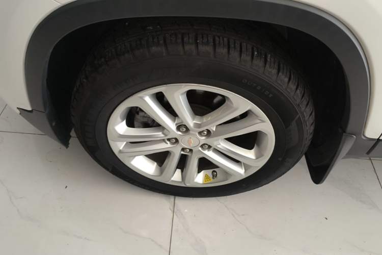 Used Chevrolet Trax 2017 1.4T Automatic Two-Wheel Drive Luxury Version Left Front Wheel Hub