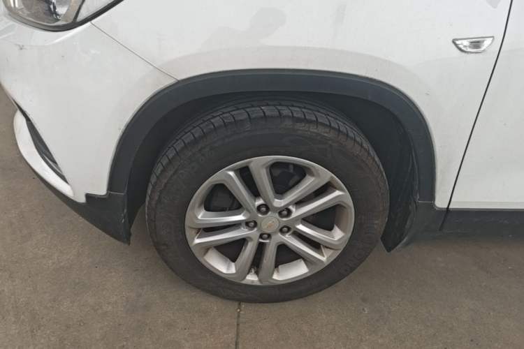 Used Chevrolet Trax 2017 1.4T Automatic Two-Wheel Drive Comfort Version Left Front Wheel Hub