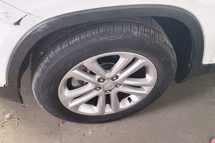 Used Chevrolet Trax 2017 1.4T Automatic Two-Wheel Drive Luxury Version Left Front Wheel Hub