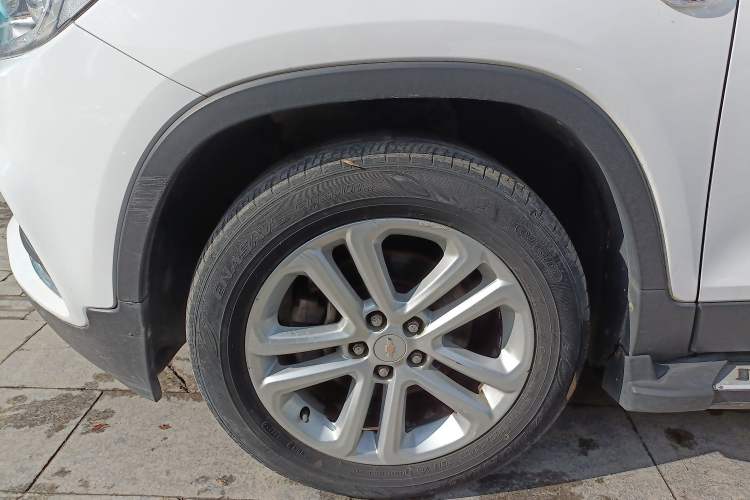 Used Chevrolet Trax 2017 1.4T Automatic Two-Wheel Drive Luxury Version Left Front Wheel Hub