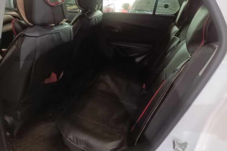 Used Chevrolet Trax 2017 1.4T Manual Two-Wheel Drive Comfort Model Left Rear Seat