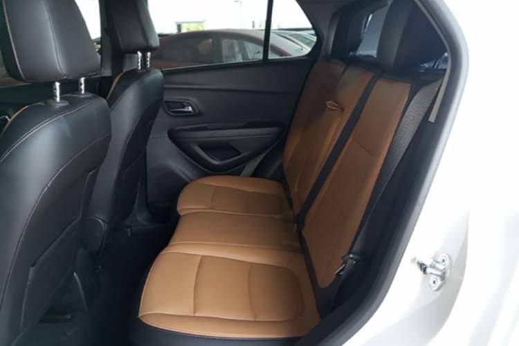 Used Chevrolet Trax 2017 1.4T Automatic All-Wheel-Drive Flagship Model Left Rear Seat