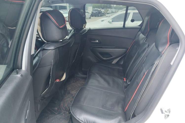 Used Chevrolet Trax 2017 1.4T Manual Two-Wheel Drive Comfort Model Left Rear Seat