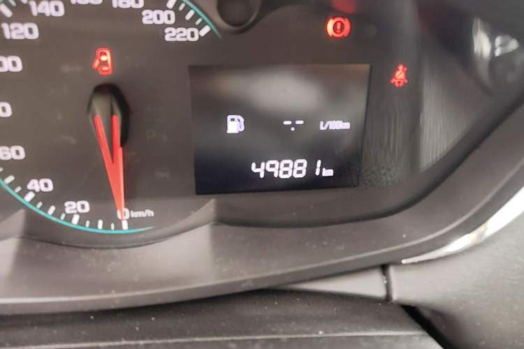 Used Chevrolet Trax 2017 1.4T Manual Two-Wheel Drive Comfort Model Odometer Close Up