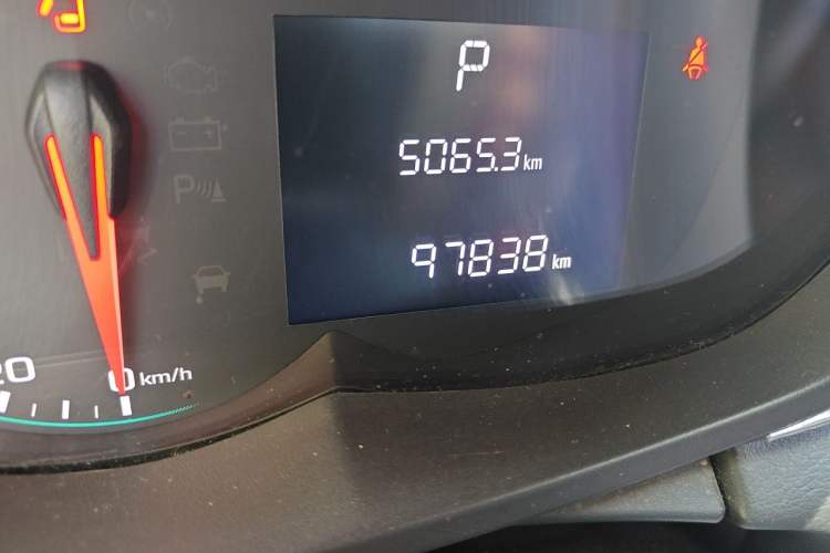Used Chevrolet Trax 2017 1.4T Automatic Two-Wheel Drive Comfort Version Odometer Close Up