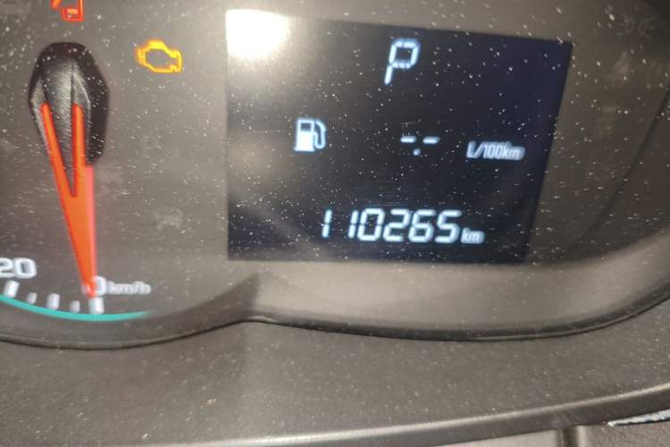 Used Chevrolet Trax 2017 1.4T Automatic Two-Wheel Drive Comfort Version Odometer Close Up