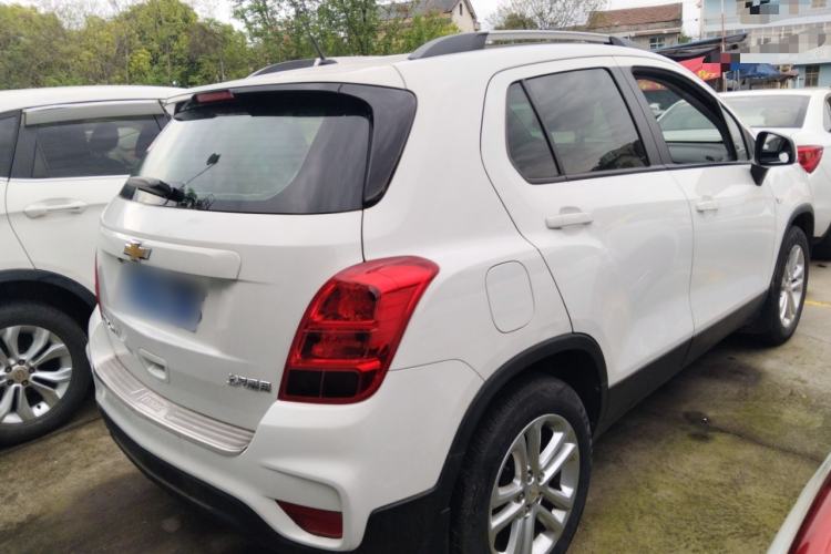 Used Chevrolet Trax 2017 1.4T Manual Two-Wheel Drive Comfort Model Rear Right 45 Deg